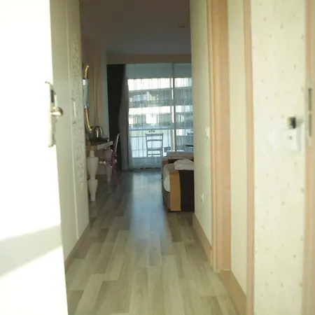 Raymar & Aqua Ultra 5*