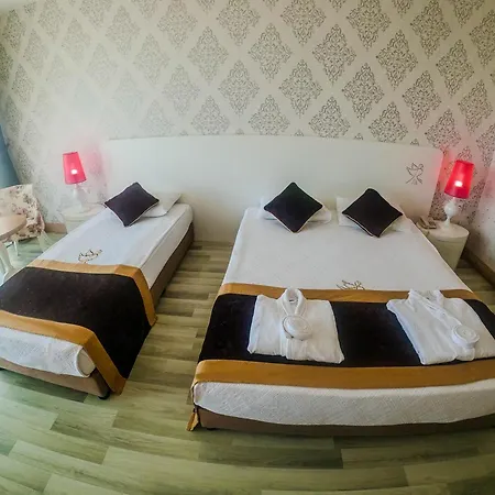 Raymar & Aqua Ultra 5*